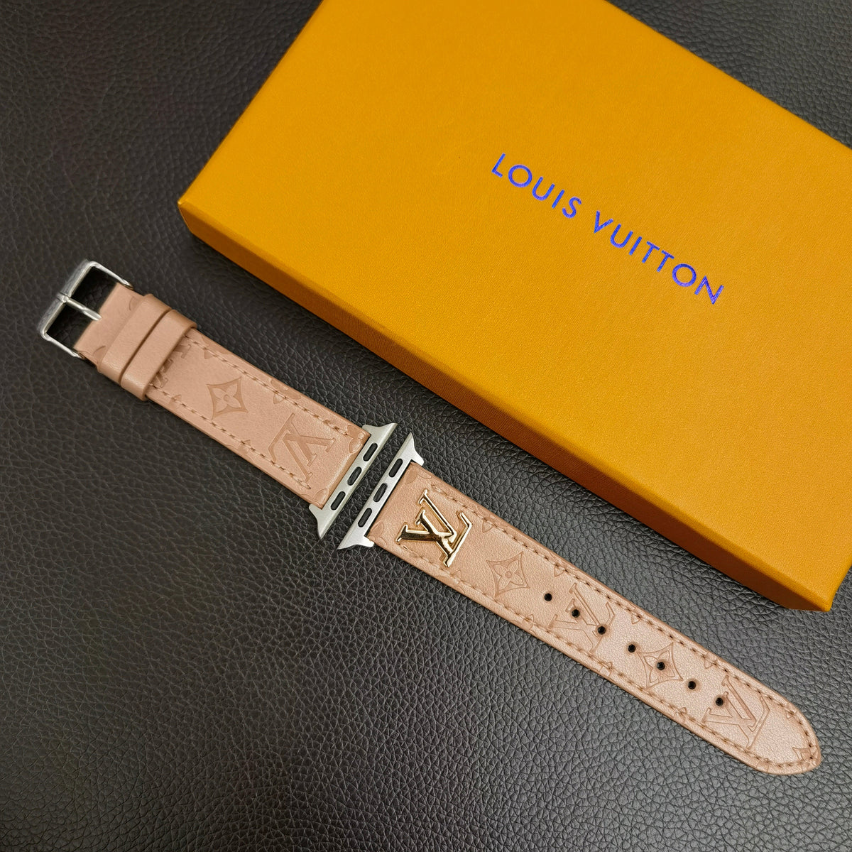 BAND METAL LOGO 3D EMBOSSED MONOGRAM LEATHER APPLE WATCH Roxy New