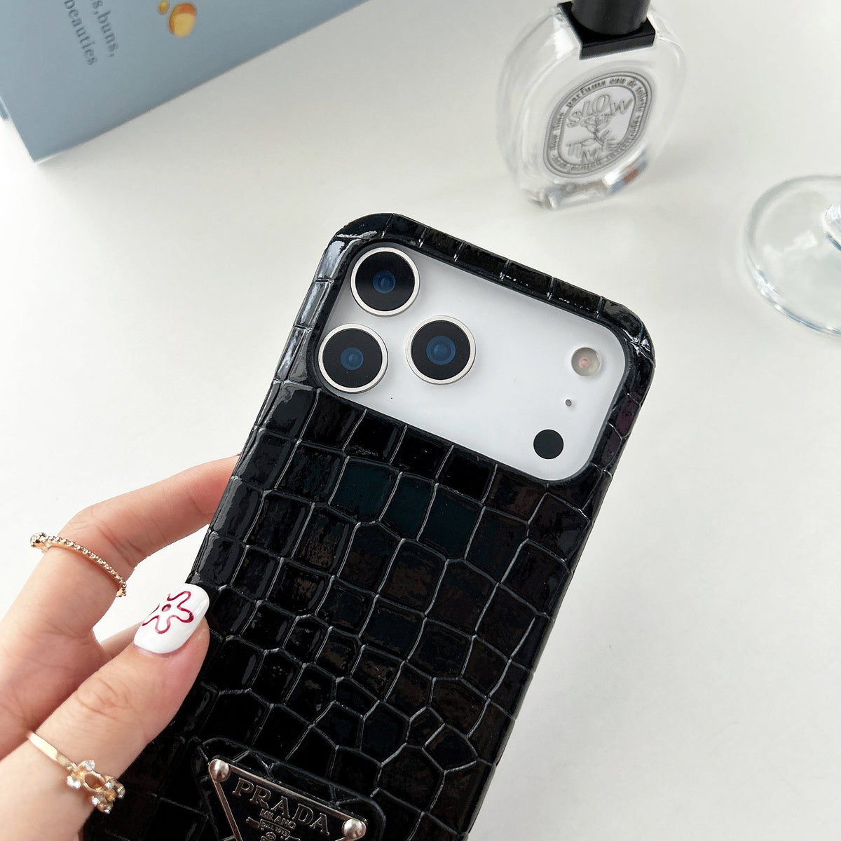 Elegant Croco Embossed Logo Case - iPhone 12-18 Pro & Pro Max