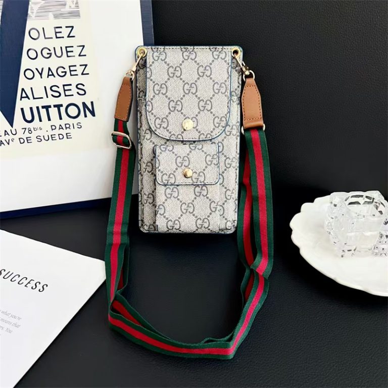 Luxury Louis Vuitton Monogram Multi-Pocket Crossbody Phone Bag