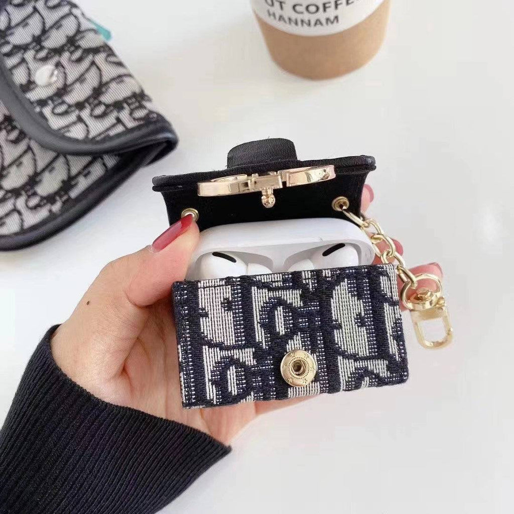 Luxury AirPods Case with Elegant Chain
