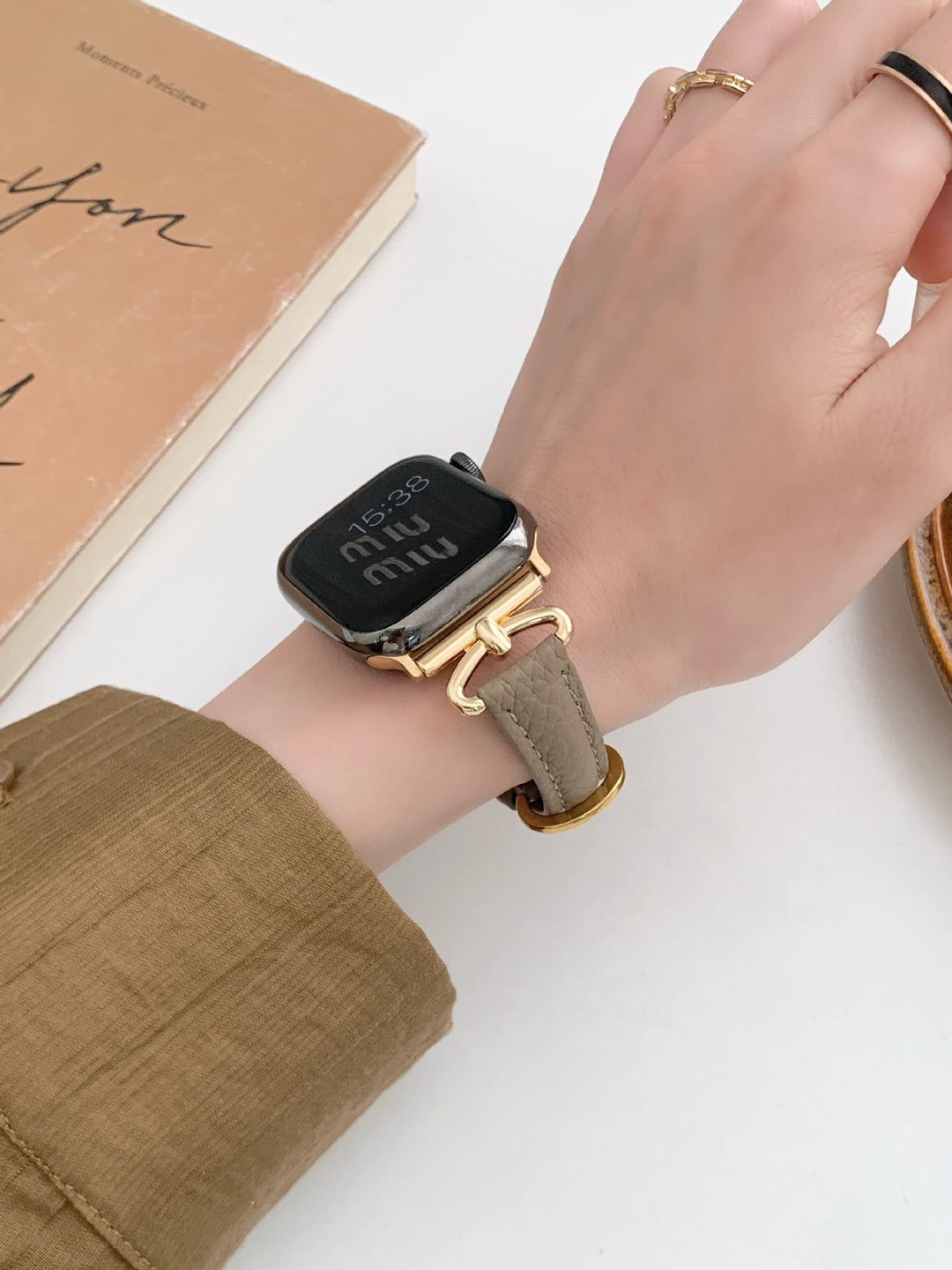 Fashion D Leather Band